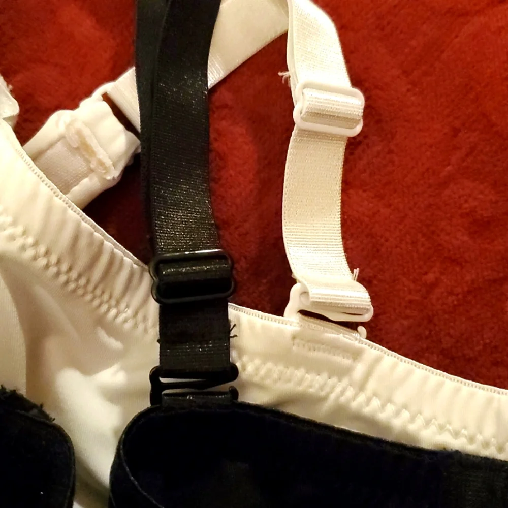 Kathy Ireland Intimates Bundle Of 2 Black and White Women's Wired Bra Set - 36D